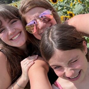 Meet your Posher, Renee